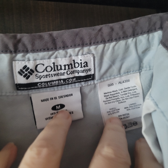 2/$20 Columbia Hiking shorts. Light Blue sz M - Picture 2 of 3